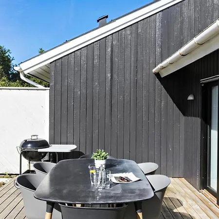 Gorgeous Home In Ebeltoft With Kitchen Holiday home *