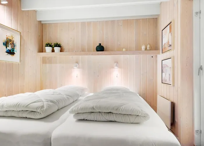 Gorgeous In With Kitchen