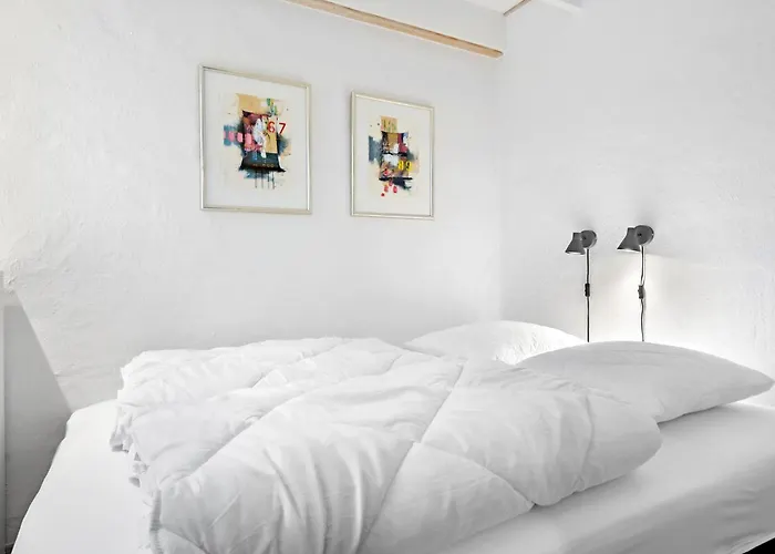 Gorgeous In With Kitchen Semesterbostad